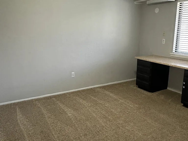 1401 Zuni Pl — Photo 37