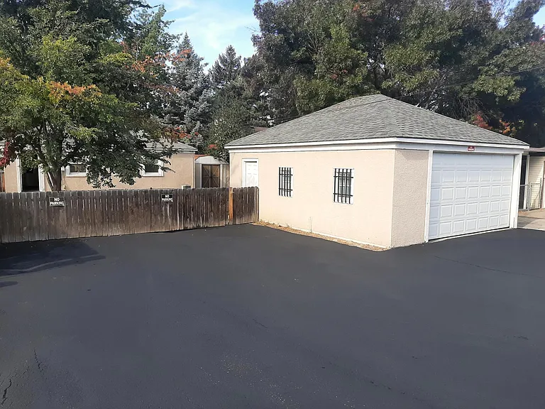 1108 S Longmont Ave — Photo 16