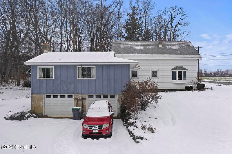 2nd image of 195 Pine Woods Road