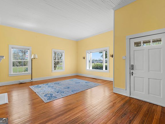 4th image of 284 Dover Rd