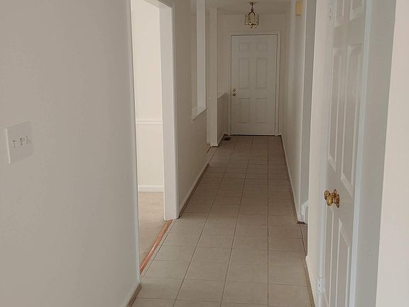 Foyer/Hallway