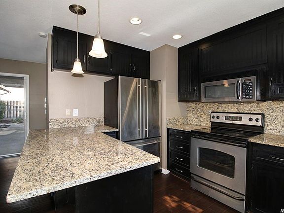 4th image of 429 Yuba Pl