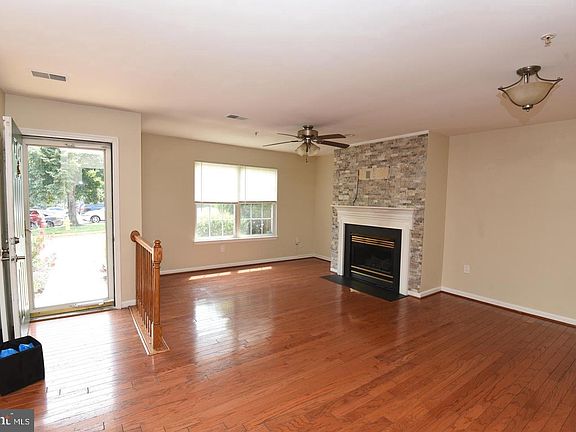 5th image of 7953 Coachcrest Ct