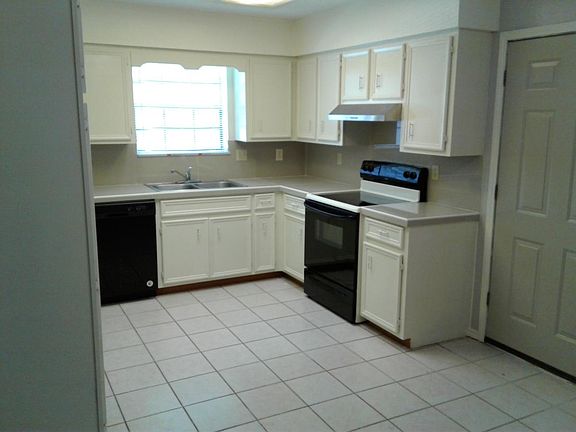 3rd image of 5406 N 15th St