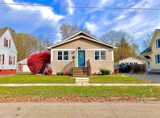 13 Lincoln Ave, Dundee, IL 60118
