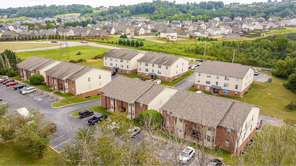 Oak Tree Apartments