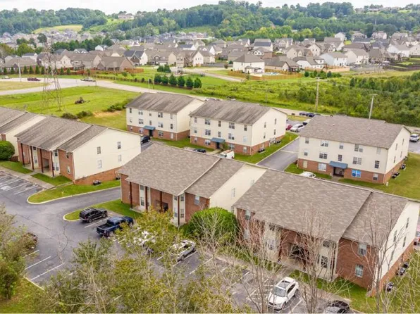 Oak Tree Apartments