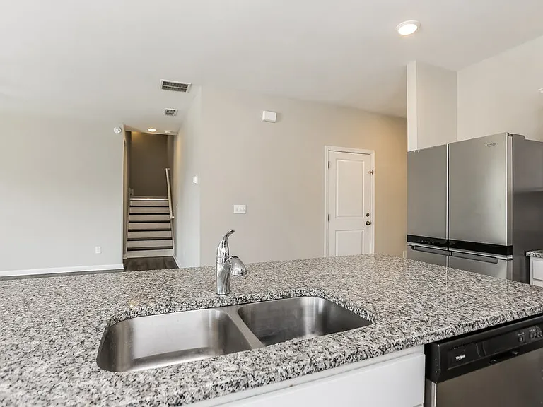 4064 Kendrick Cir — Photo 9