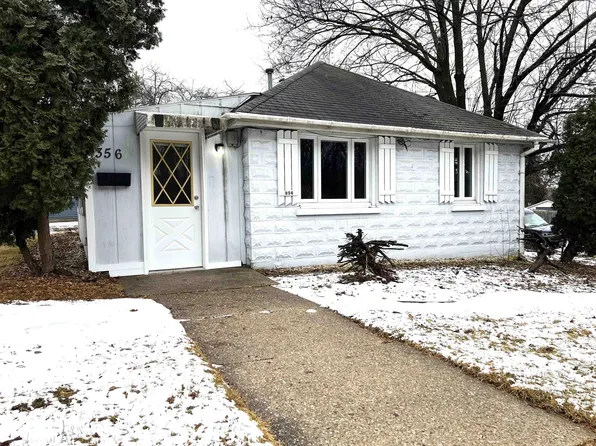 356 E Memorial Dr, Janesville, WI 53545