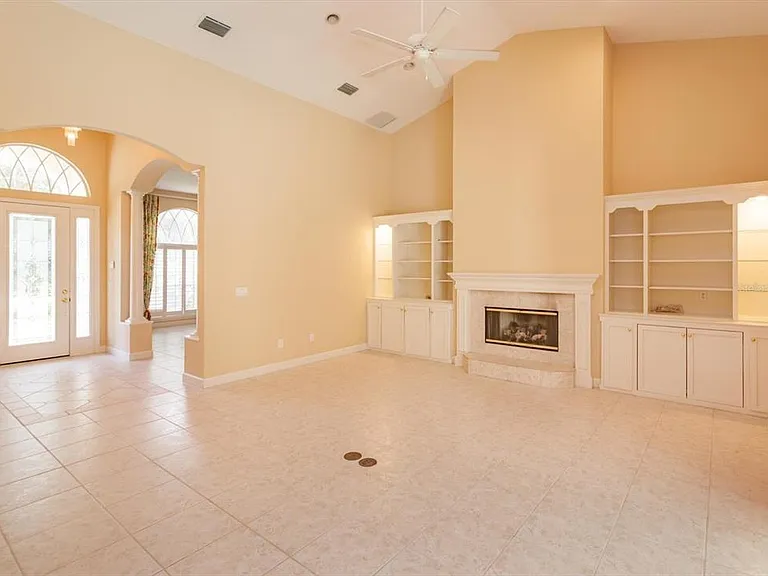 208 Heatherwood Ct — Photo 8