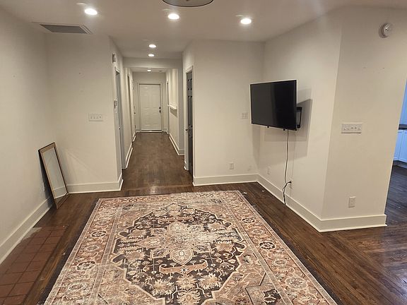 5th image of 430 Valley Rd