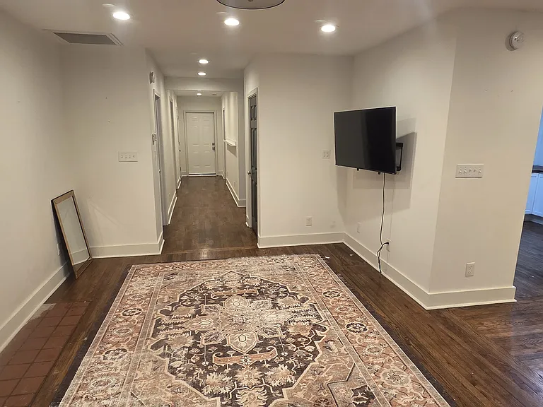 430 Valley Rd — Photo 5