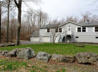 9733 Cardinal Ln, Tobyhanna, PA