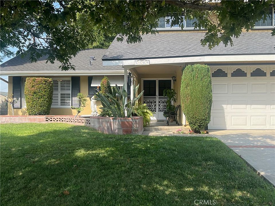1st image of 1209 Canyon View Dr