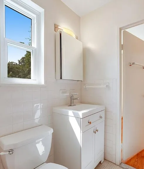 4516 Gretna St — Photo 20
