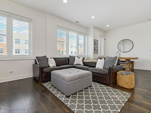 3rd image of 3536 N Ashland Ave APT 4N