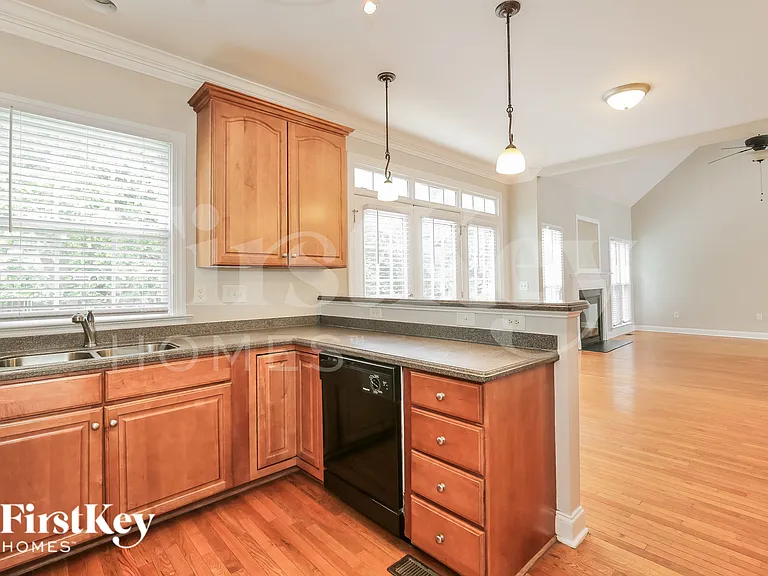 17 Orchard Grass Ct — Photo 9