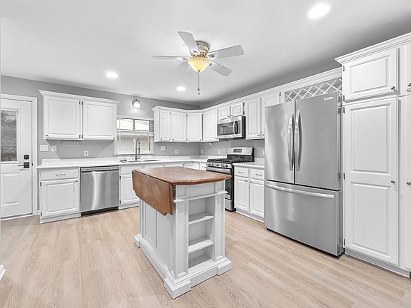 2nd image of 17343 Pershing Ave