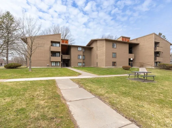 36 Watertree Dr, East Syracuse, NY 13057