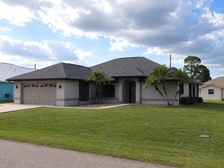 23146 Ambassador Ave — Photo 2