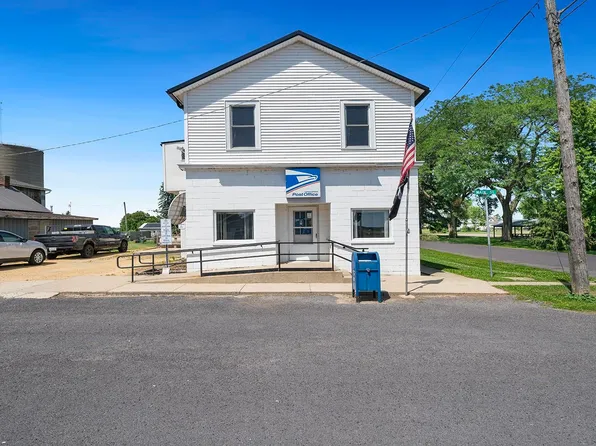 300 Main St, Chana, IL 61015