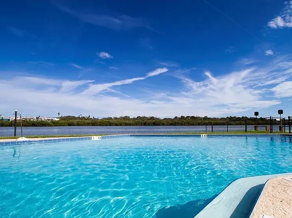 1 Windrush Blvd, Indian Rocks Beach, FL