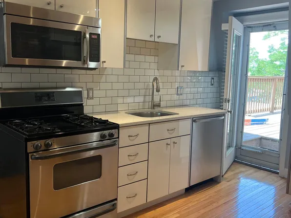 762 E Broadway APT 4, Boston, MA 02127