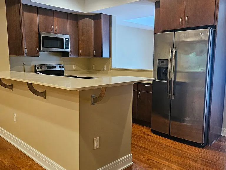 680 Oakwood Ave #G — Photo 6