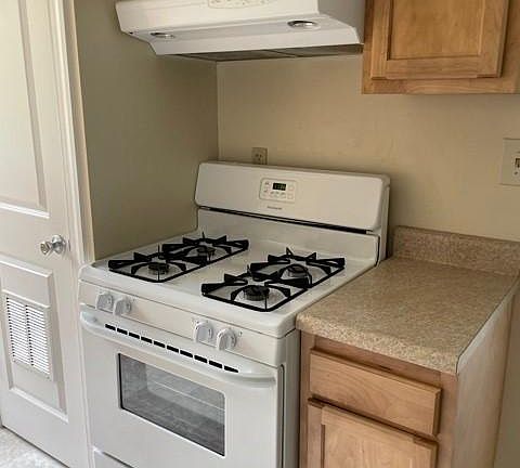 4th image of 207 Dawson Ave APT B