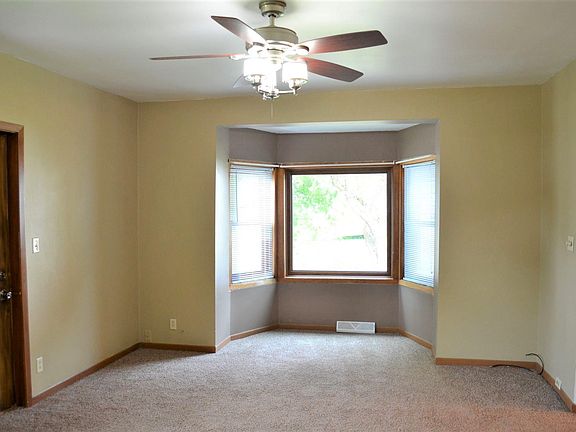 2nd image of 425 Elm St