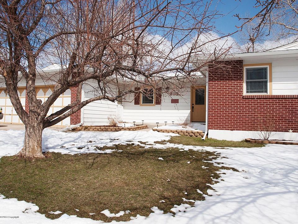 810 Beech St, Gillette, WY 82716 Zillow