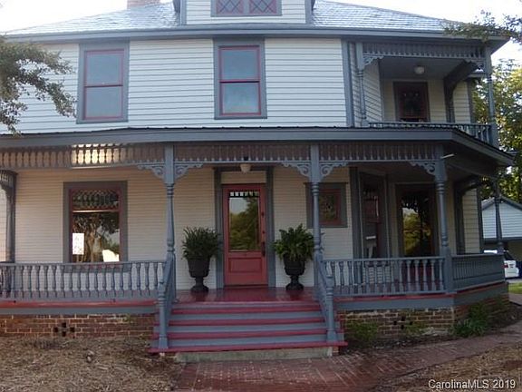 3rd image of 303 S Battleground Ave