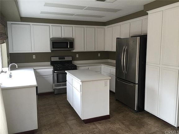 3rd image of 45245 Desert Air St