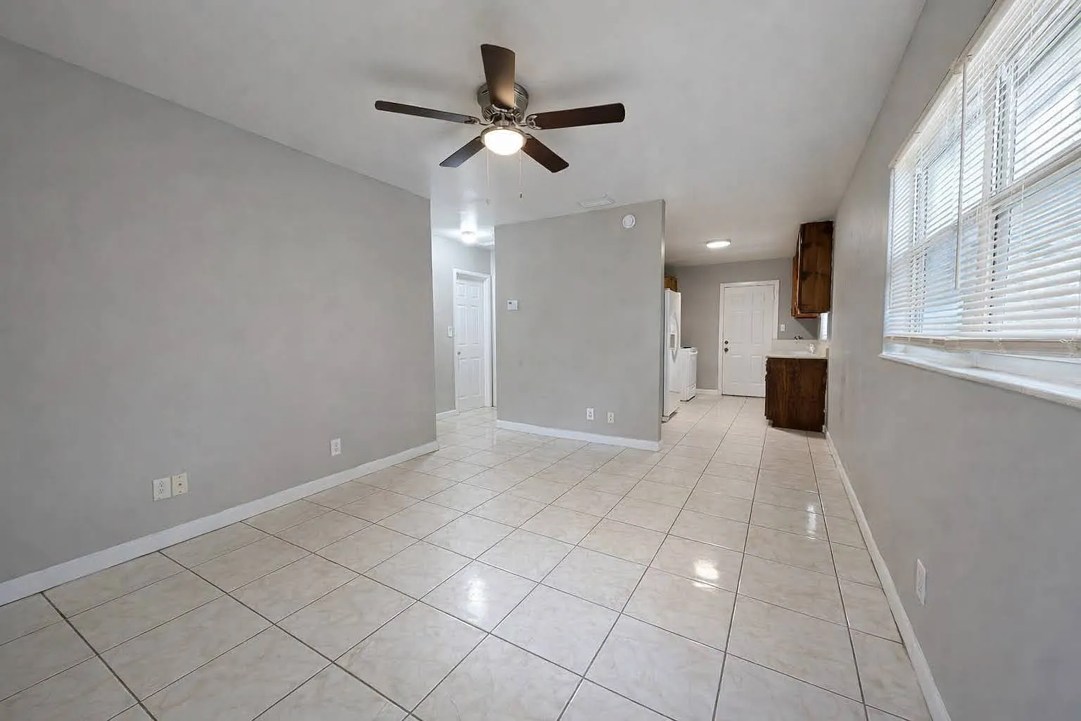 2 bed, 720 sqft, $1,650 — Photo 2