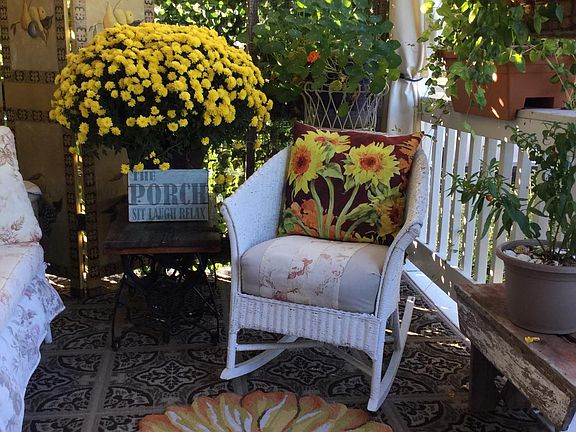 Front Porch decorated by previous tenant