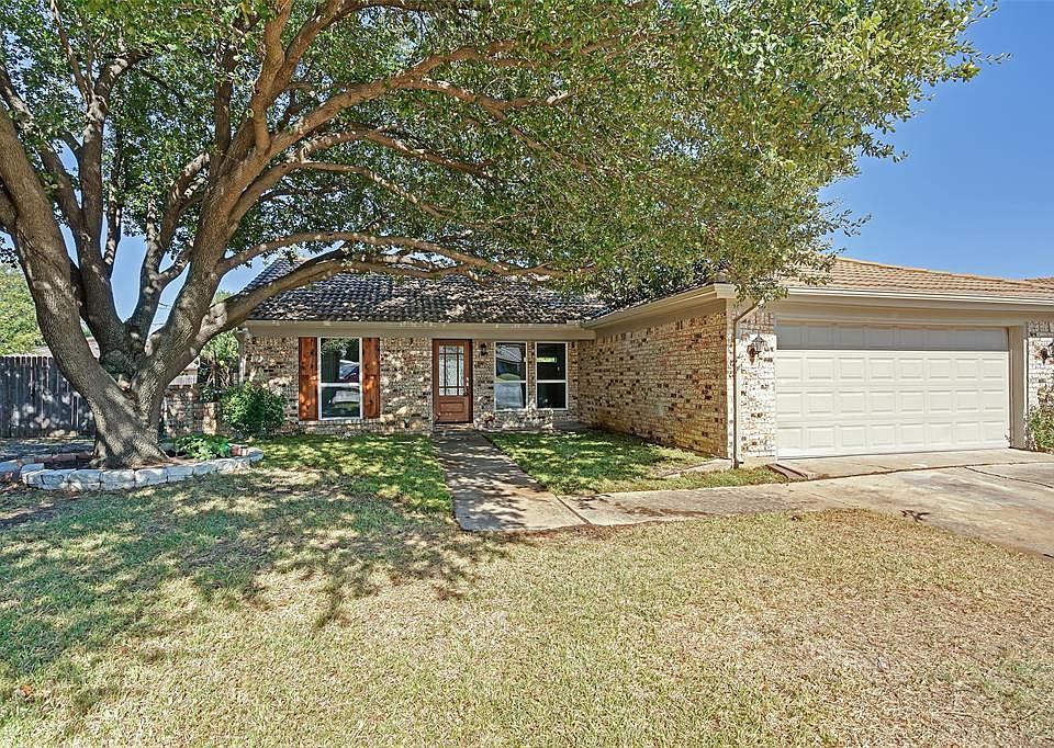 1st image of 721 Pepperidge Dr