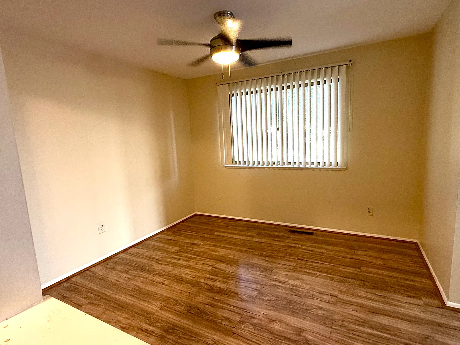 3 bed, 1832 sqft, $2,450 — Photo 3
