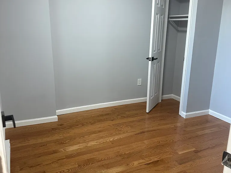 3737 White Plains Rd #4 — Photo 9