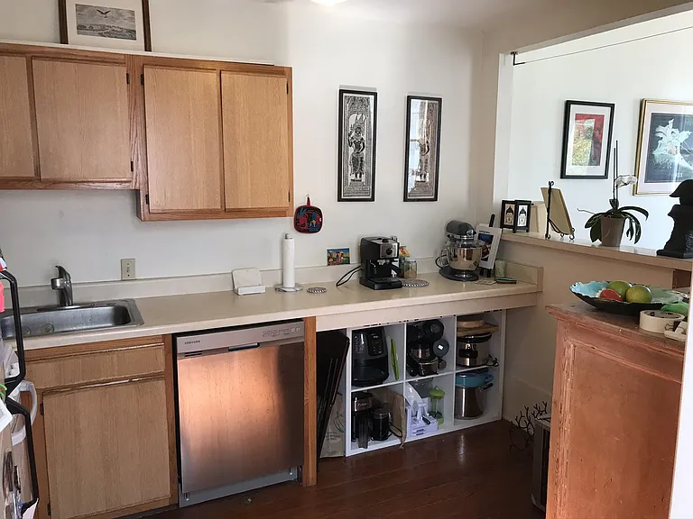 6068 Annunciation St — Photo 5
