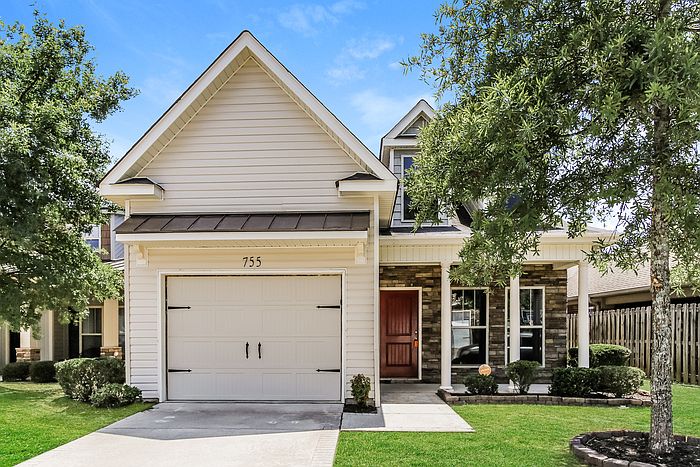 1st image of 755 Chinaberry Ct
