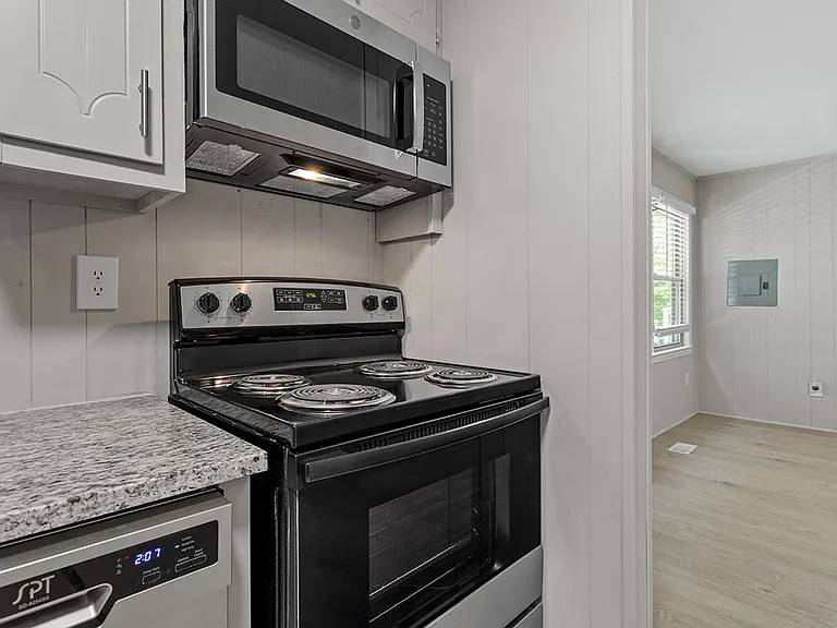 936 Morreene Rd — Photo 28