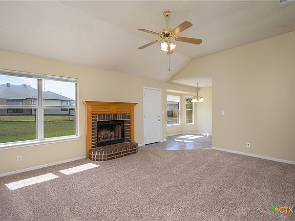 5th image of 2806 Woodlands Dr