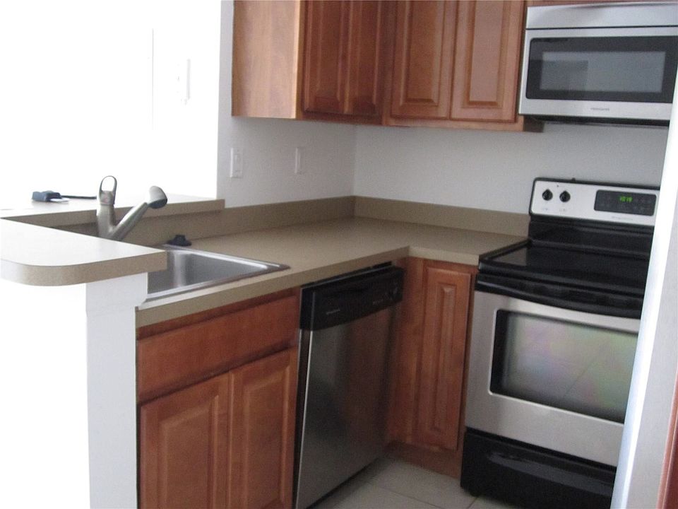 2nd image of 651 Lyons Rd #102