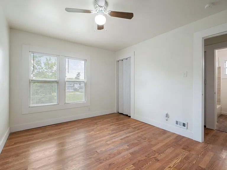 615 W Hollywood — Photo 28