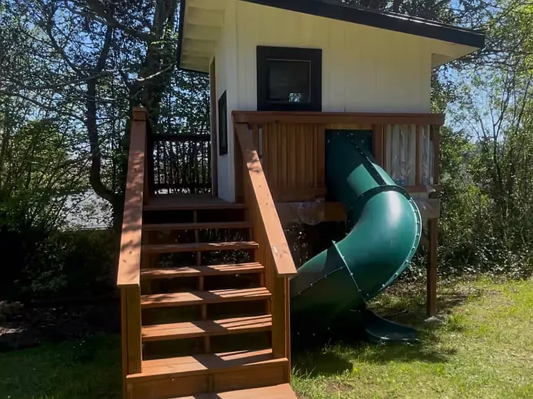 1398 Oregon Ave — Photo 53