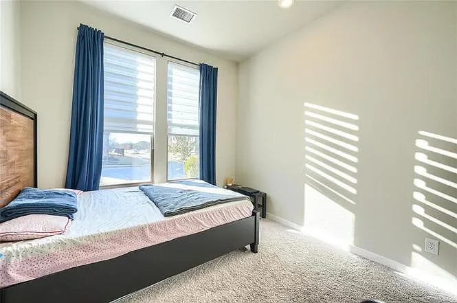 3300 Hawkins Ave — Photo 15