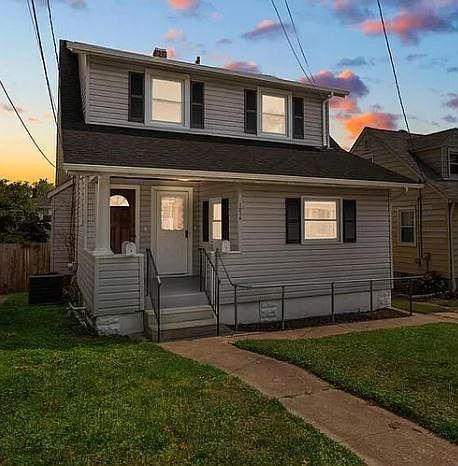 1st image of 1236 Maple Ave APT 2