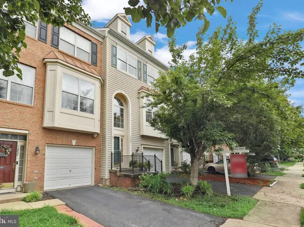 13022 Shenvale Cir, Bristow, VA 20136