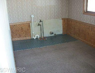 5th image of 408 Enterprise Ave