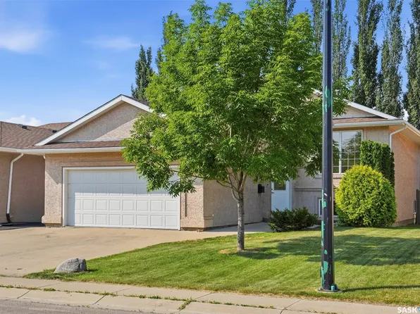 418 Greaves Crescent, Saskatoon, SK S7W 1A9